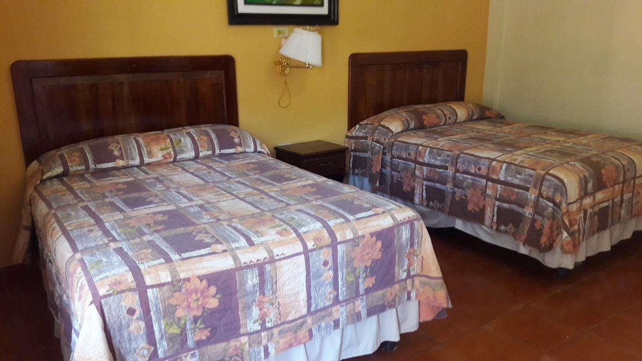 Hotel Brisas De Copan Bagian luar foto