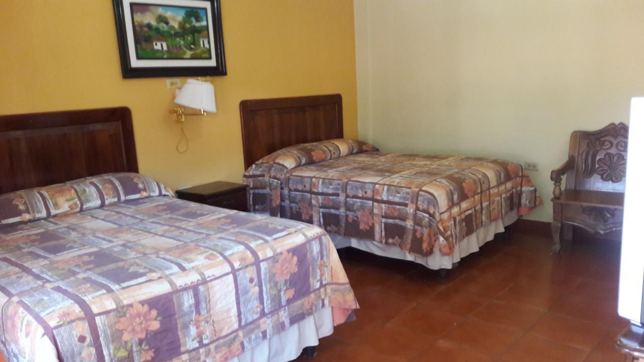 Hotel Brisas De Copan Bagian luar foto